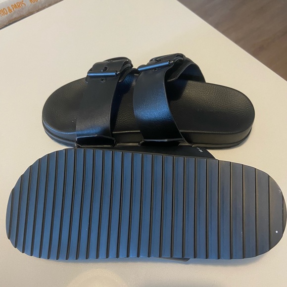 All Saints Black Big Buckle Slides - Picture 3 of 4